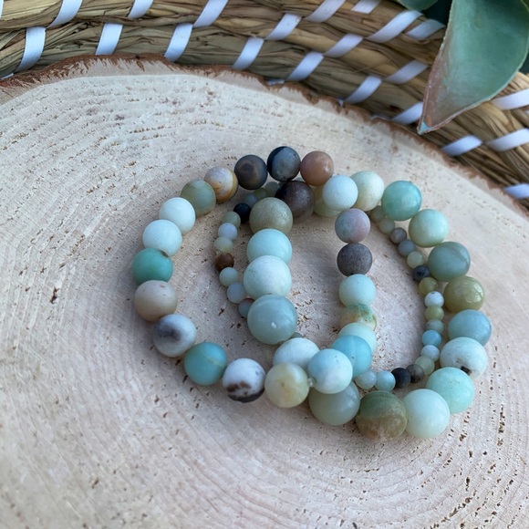 Natural Multicolor Amazonite Round Smooth High-Quality Gemstone Bead Bracelets - Picture 6 of 9